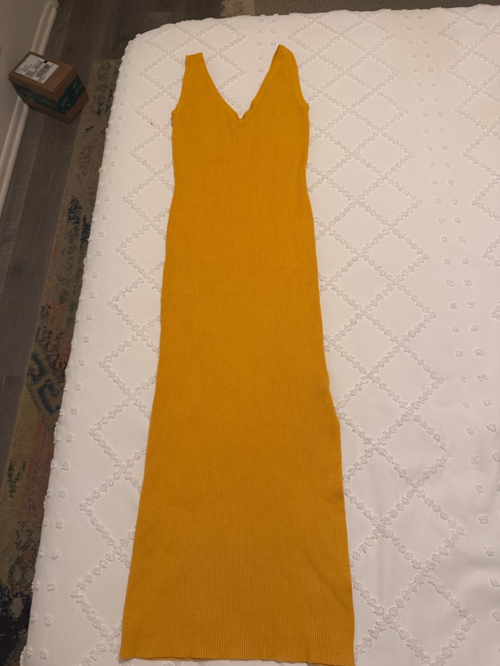 House of harlow  Sleeveless Mustard Ribbed V-Neck midi Dress